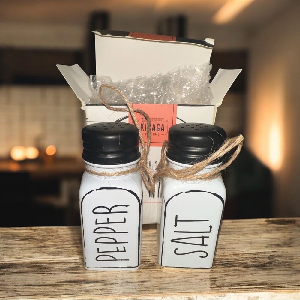 Kibaga Farmhouse White and Black Salt and Pepper Shakers